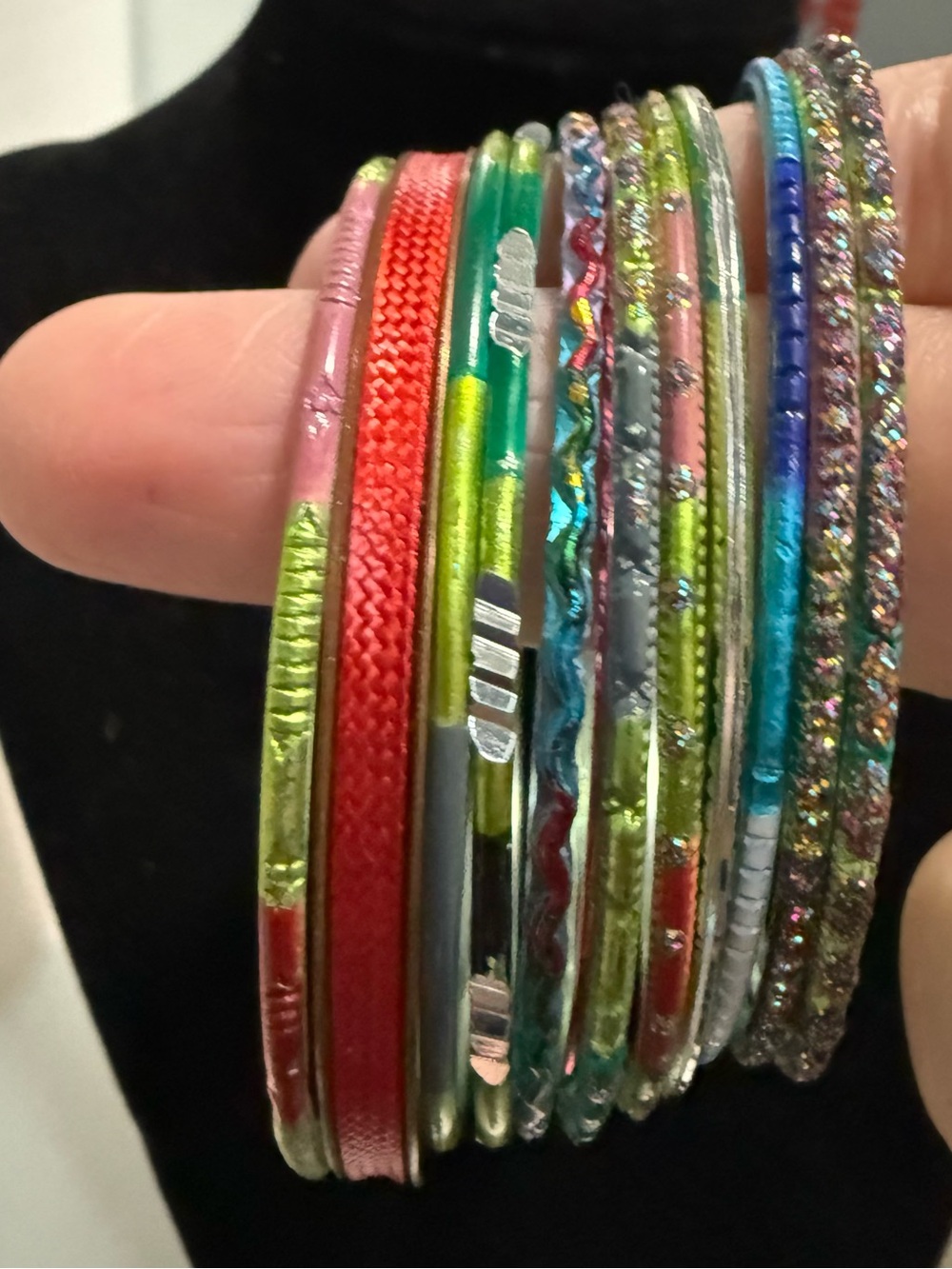 Colorful Mixed Bangle Bracelet Stack – Glitter, Metallic & Textured Set